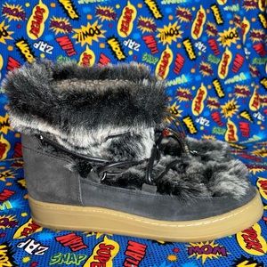 Dolce Vita Black and Tan Faux Fur Ankle Booties, size 8.5